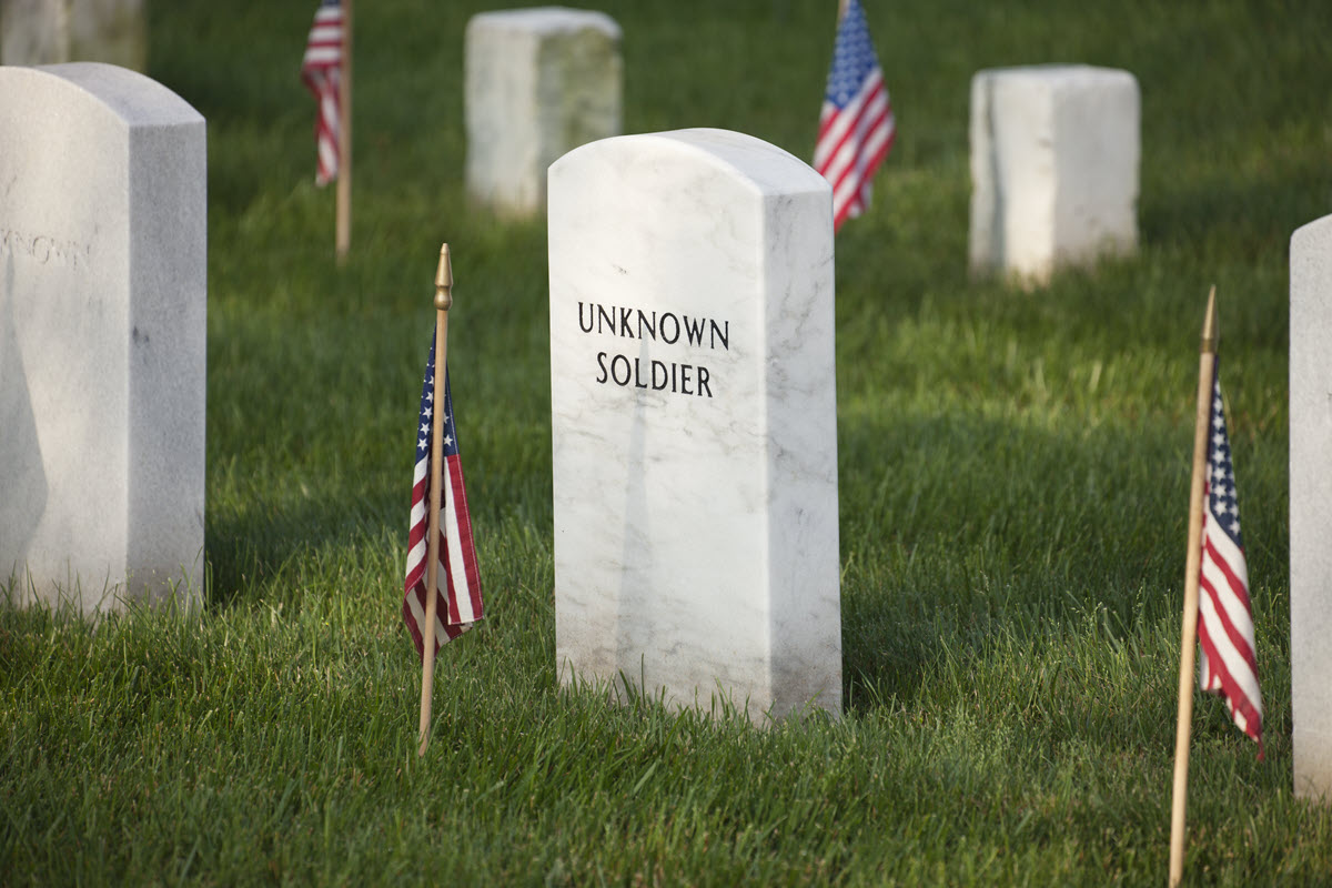 Photo of a tombstone in Arlington national cemetery